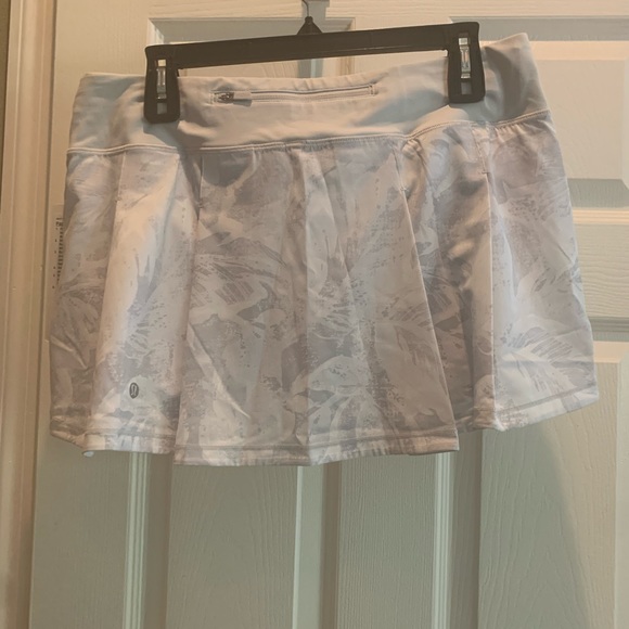 lululemon athletica Dresses & Skirts - Lululemon Pace Rival Skort